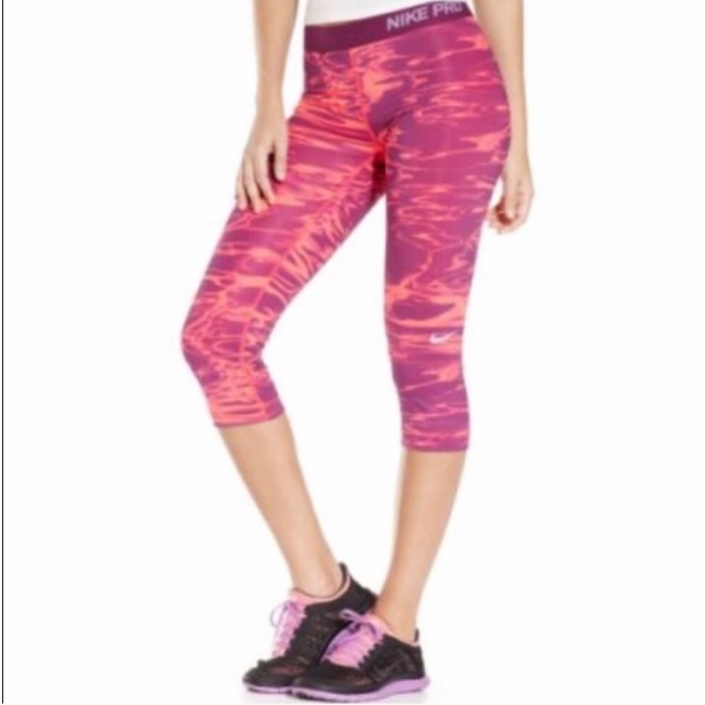 Nike Cropped Legging size Small